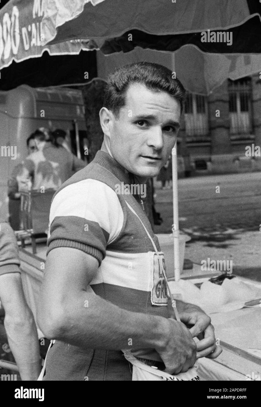 Tour de France, before the start. Henry Anglade for the start.; Stock Photo