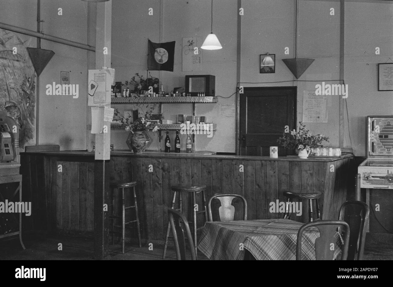 Sergeants recreation room hi-res stock photography and images - Alamy