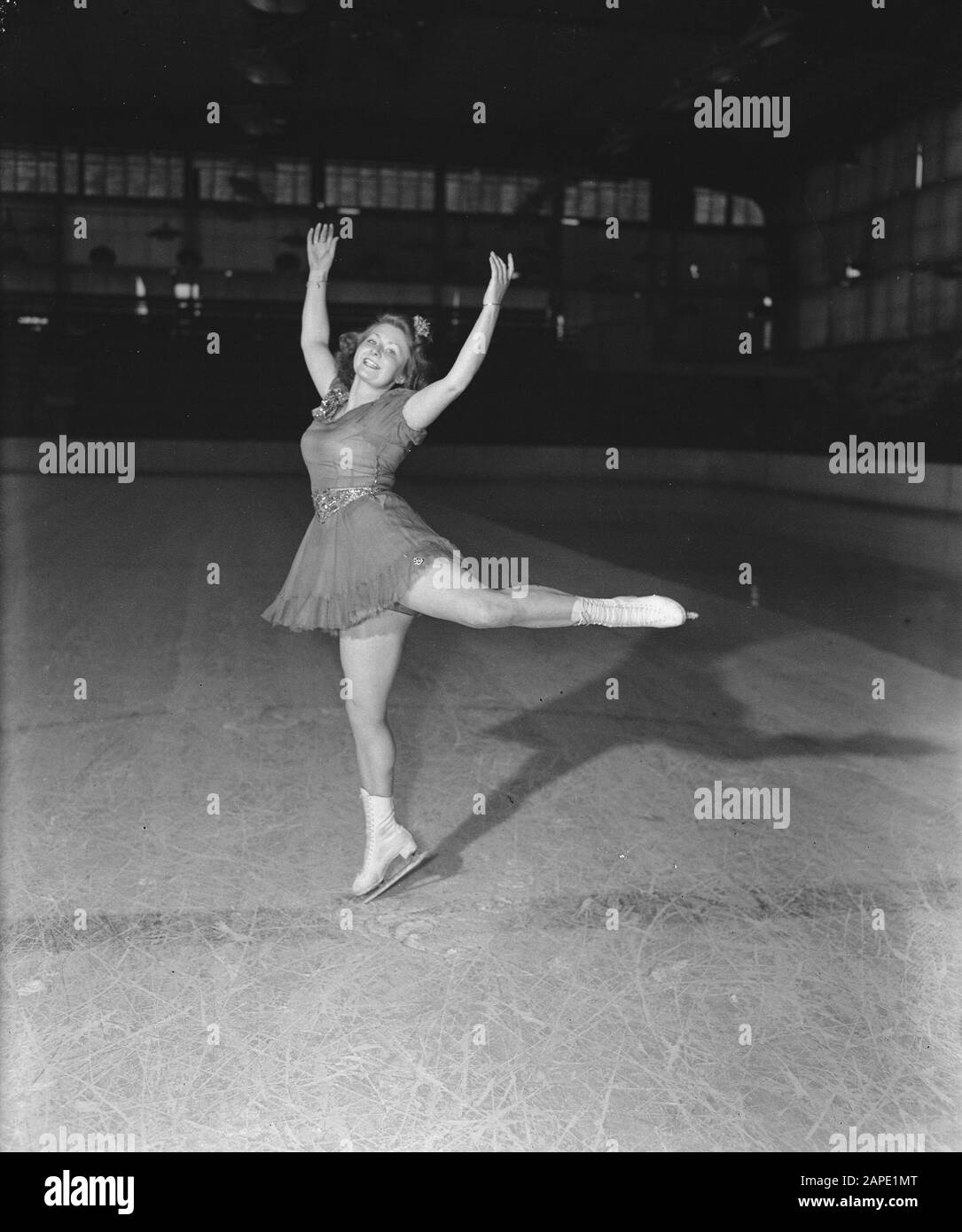 Daphne Walker Date February 18, 1946 Person name walker daphne Stock