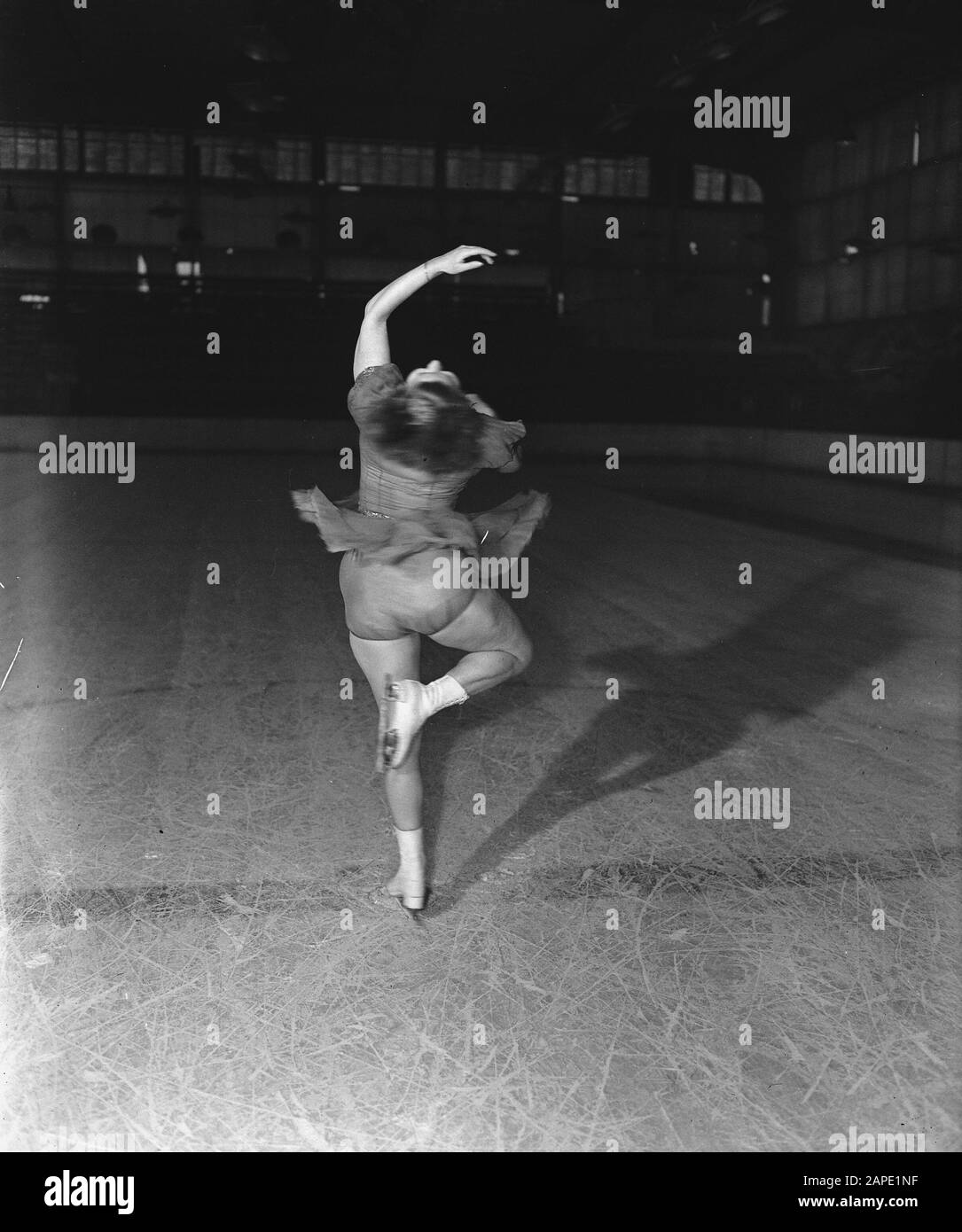 Daphne Walker Date February 18, 1946 Person name walker daphne Stock