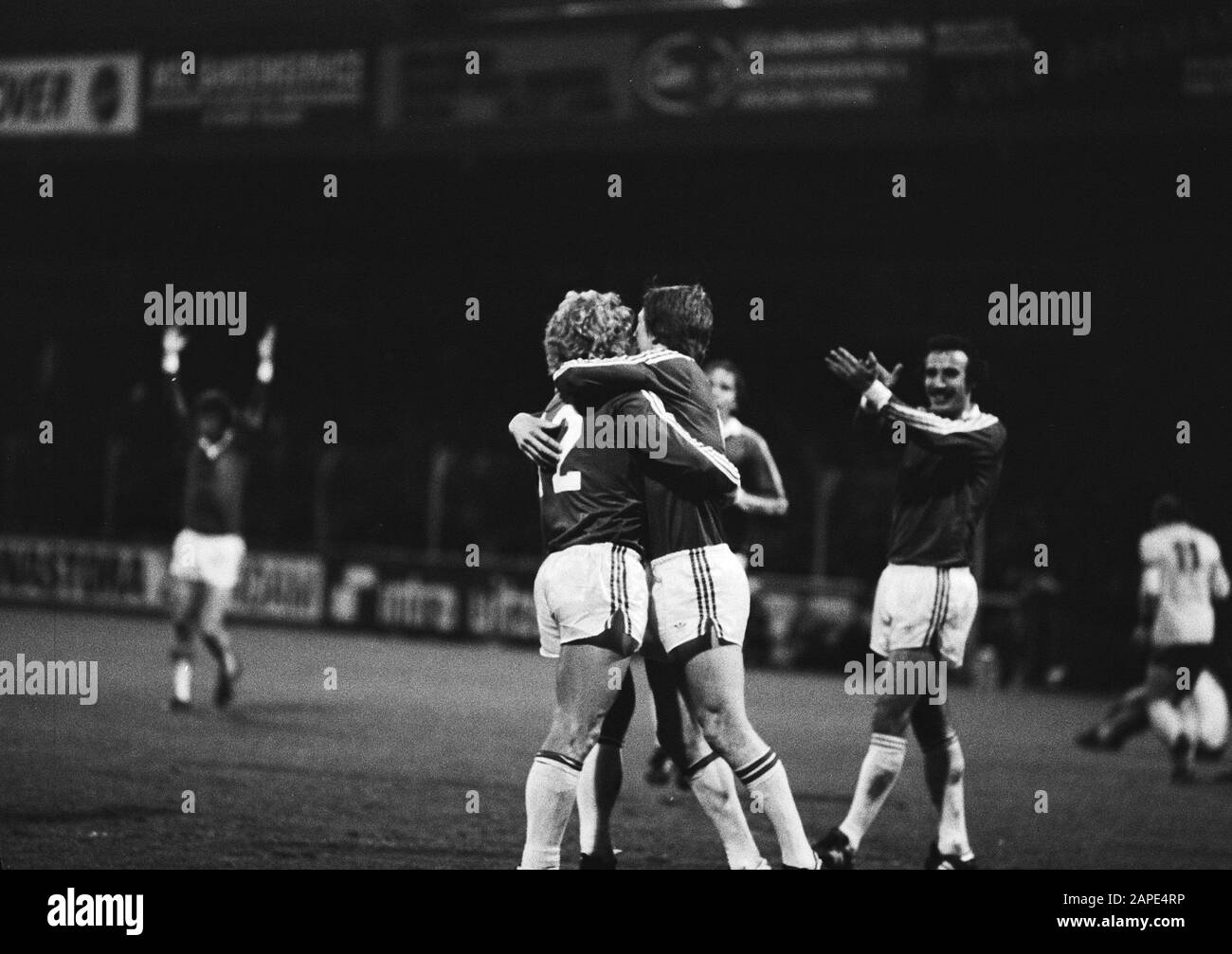 FC Sochaux - AZ 67 fanion coupe UEFA 1981 vintage football