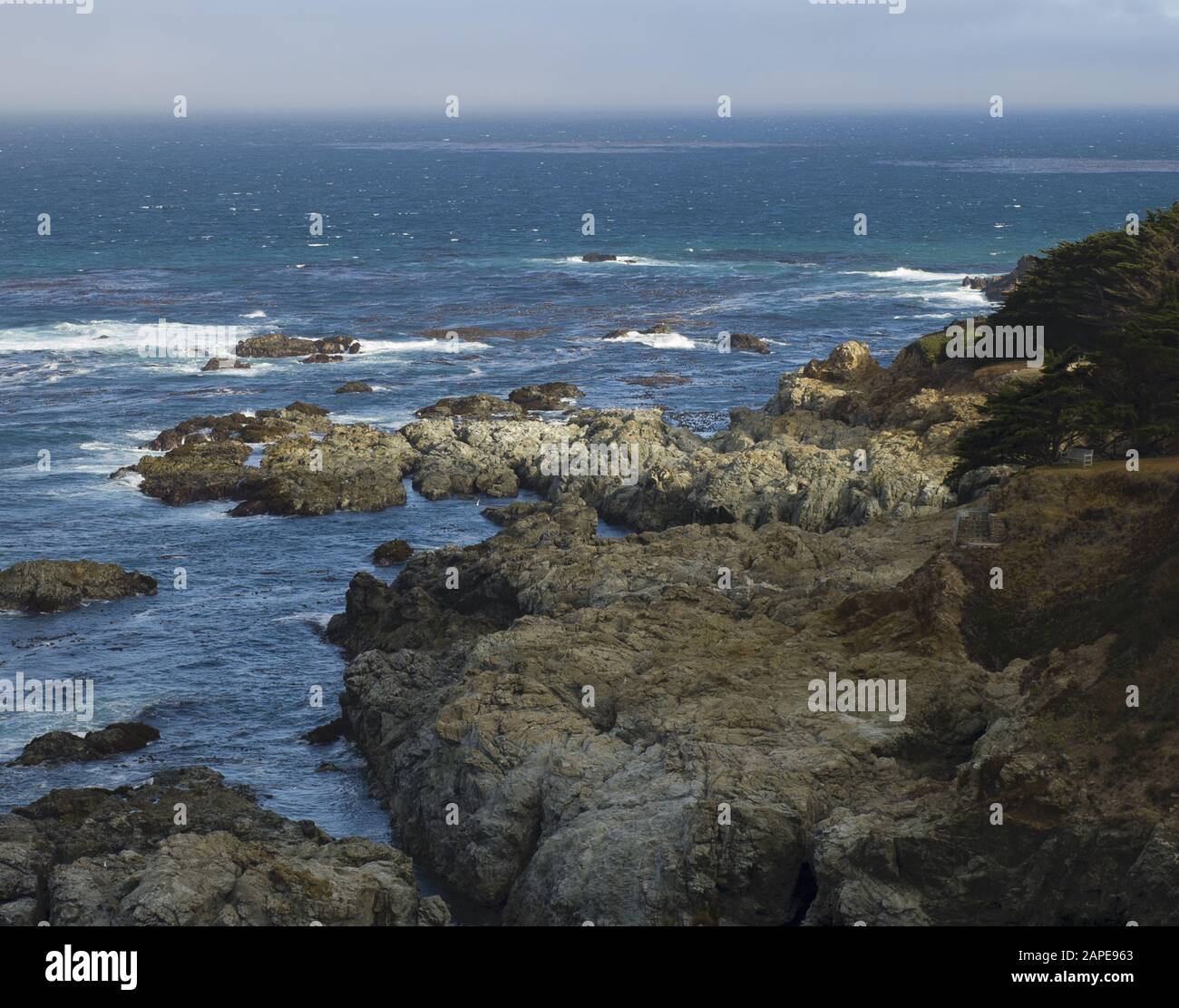 Wide shot ocean rocks hi-res stock photography and images - Alamy