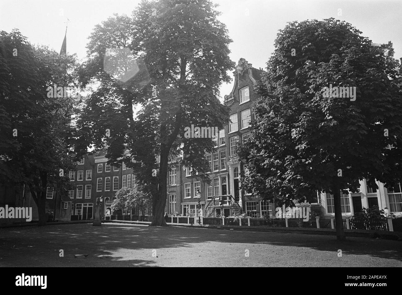 Begijnhof te Amsterdam Date: September 14, 1972 Location: Amsterdam, Noord-Holland Keywords: homes Institution name: Begijnhof Stock Photo