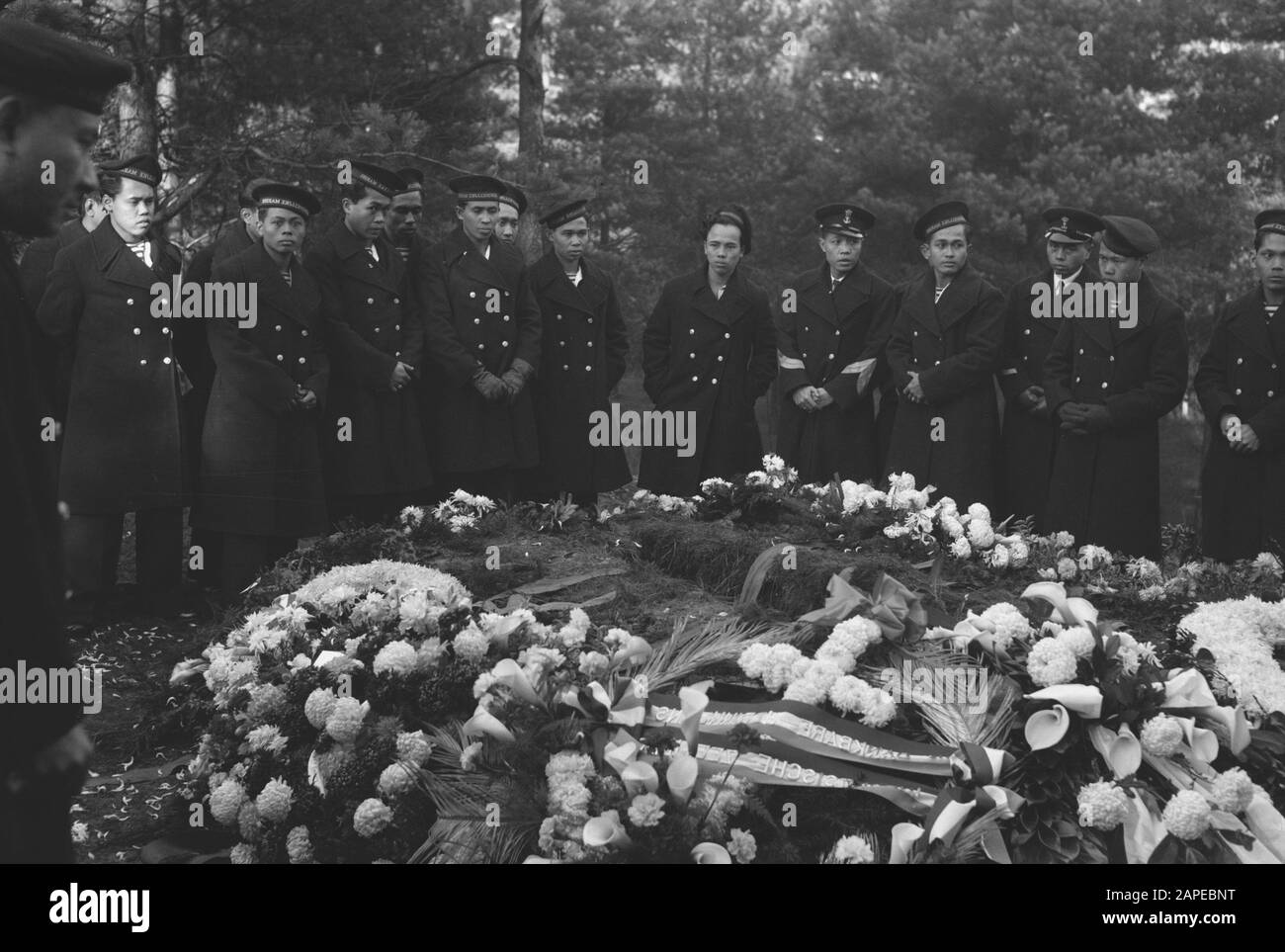 Islamic burial Black and White Stock Photos & Images Alamy