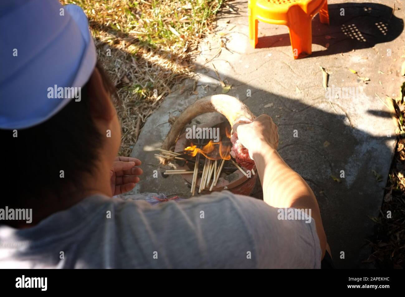 THE MAN burn Oxtail , Ingredient for Cooking THAI Oxtail Soup Stock Photo