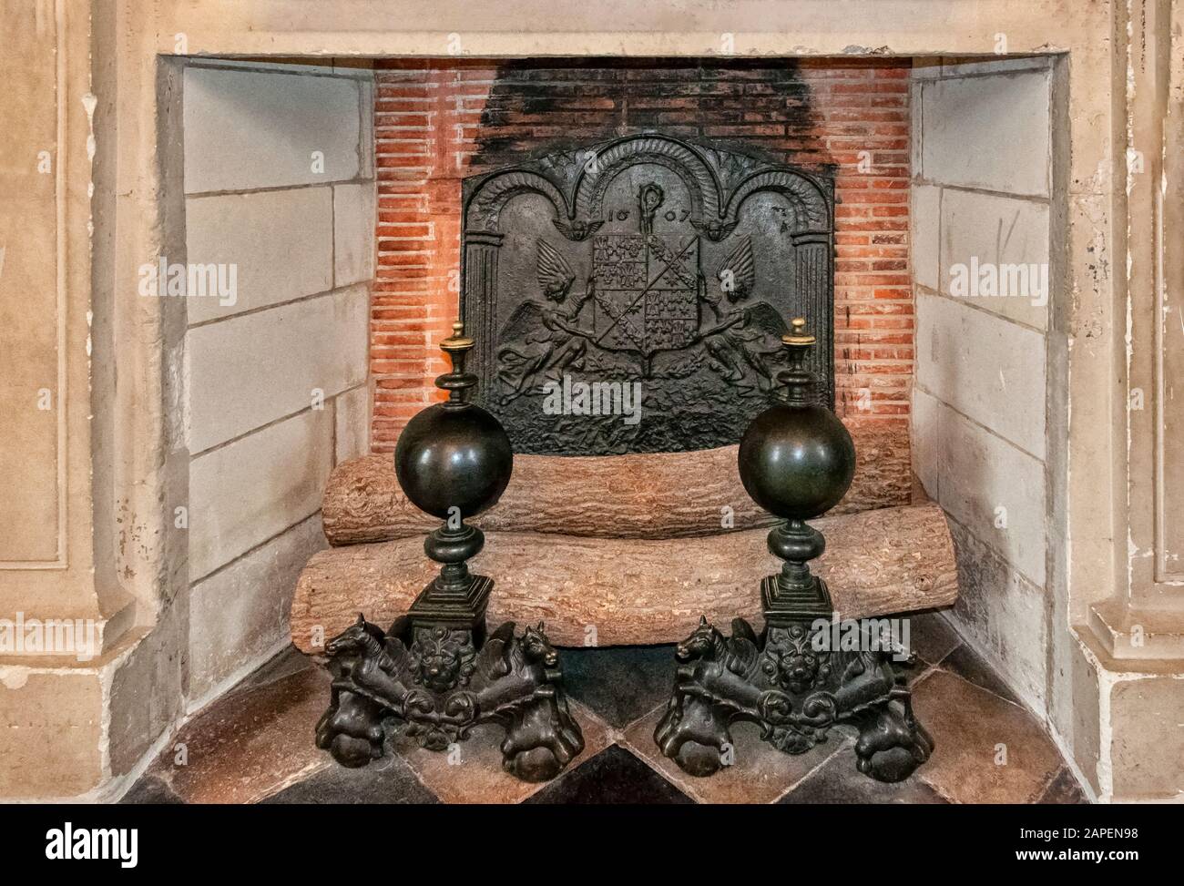 Historical stone fireplace hi-res stock photography and images - Alamy