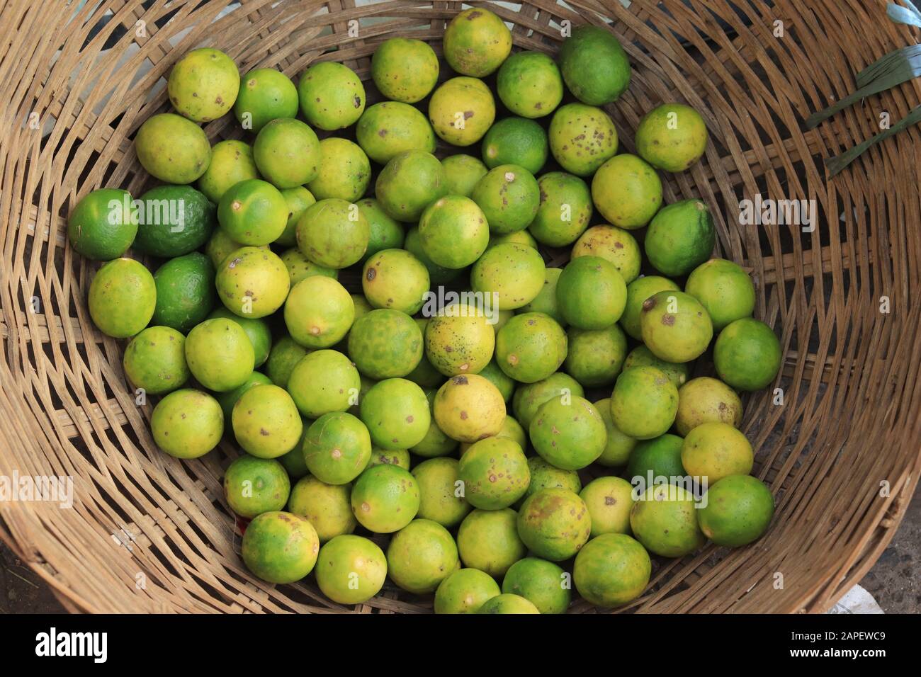Small yellow fruits hi-res stock photography and images - Alamy
