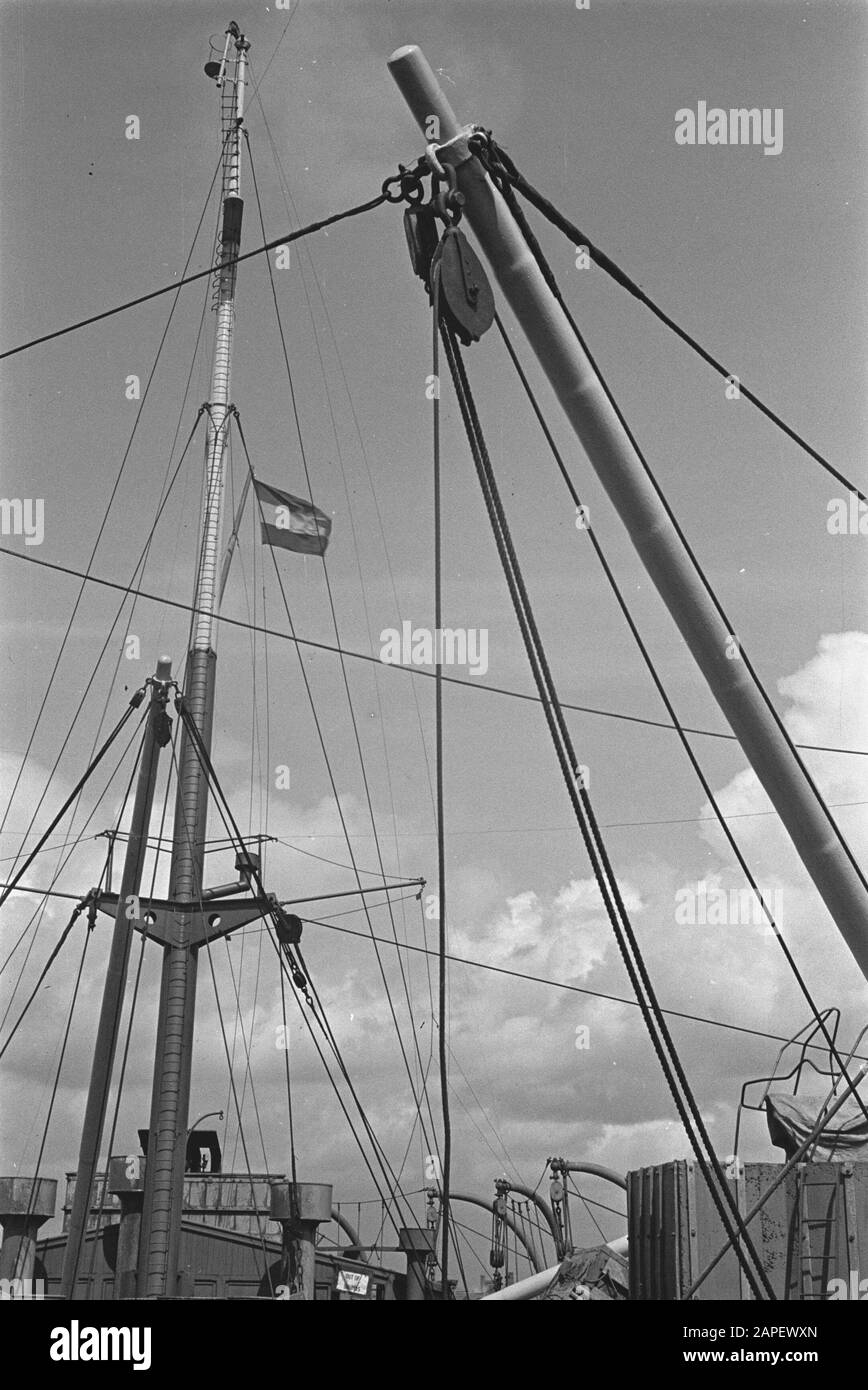 MN [Merchant Navy]/Anefo London series Description: Caption Sailing under their own flag. Dutch merchant vessel [Dutch merchant ship with Dutch flag] Date: 1943 Location: Great Britain Keywords: merchant fleets, navy, ships, World War II Stock Photo