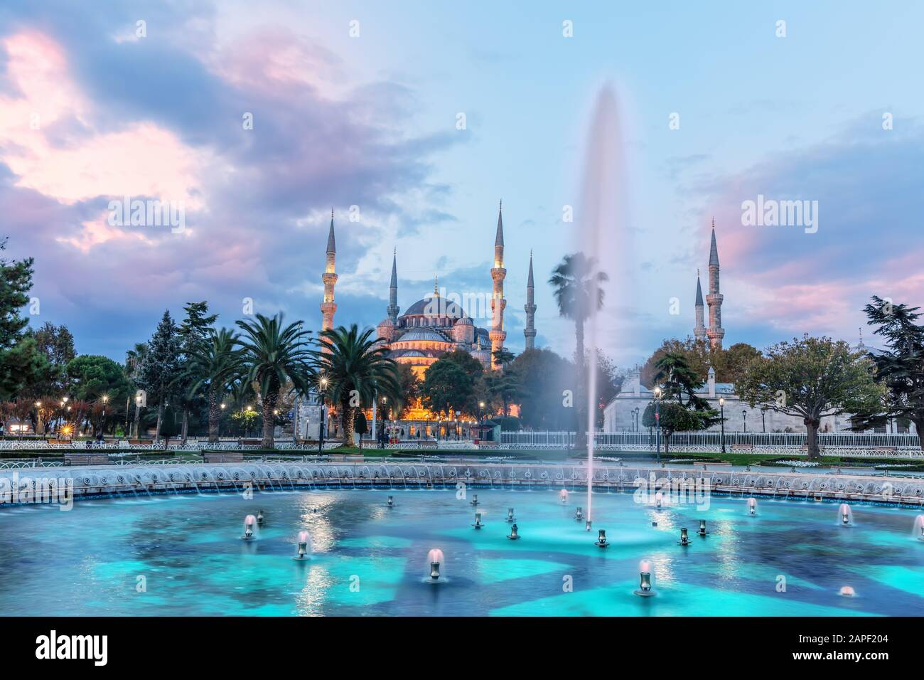 The Blue Mosque and the fountain in the Sultan Ahmet Park, Istanbul ...