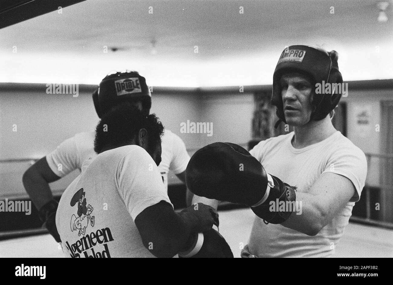 Boxing, training Rudi Koopmans in connection with fight o European