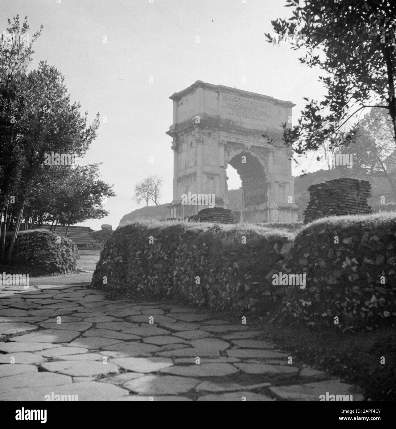 Rome Visit to the city Description Arch of Titus at the Roman Forum