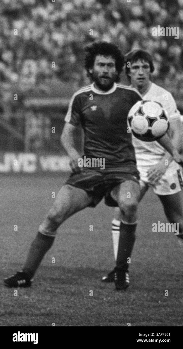 Breitner (cropped).; FC Bayern Munchen against Aston Villa 0 1 Europa