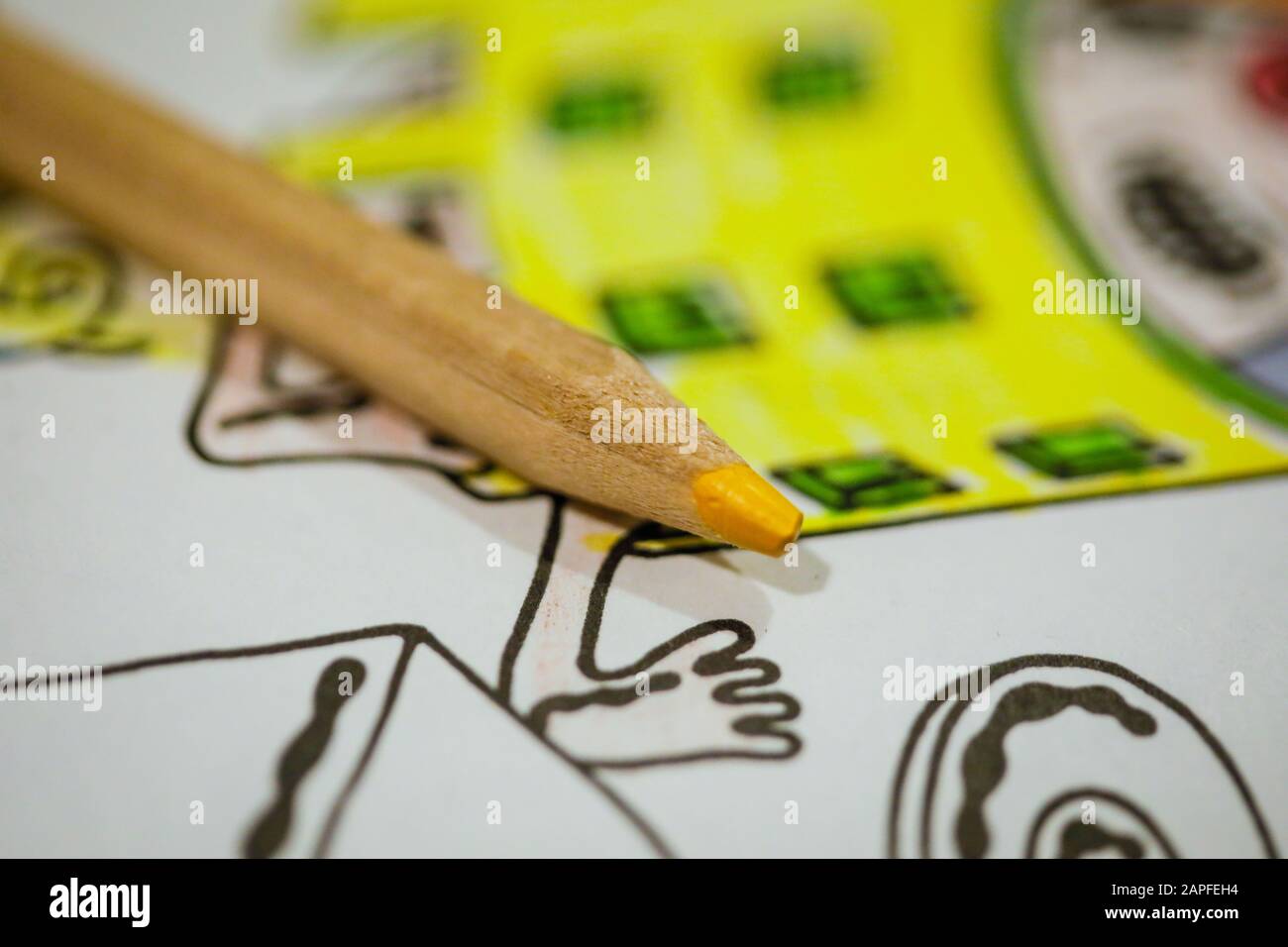 Shallow depth of field (selective focus) and macro image with a yellow ...