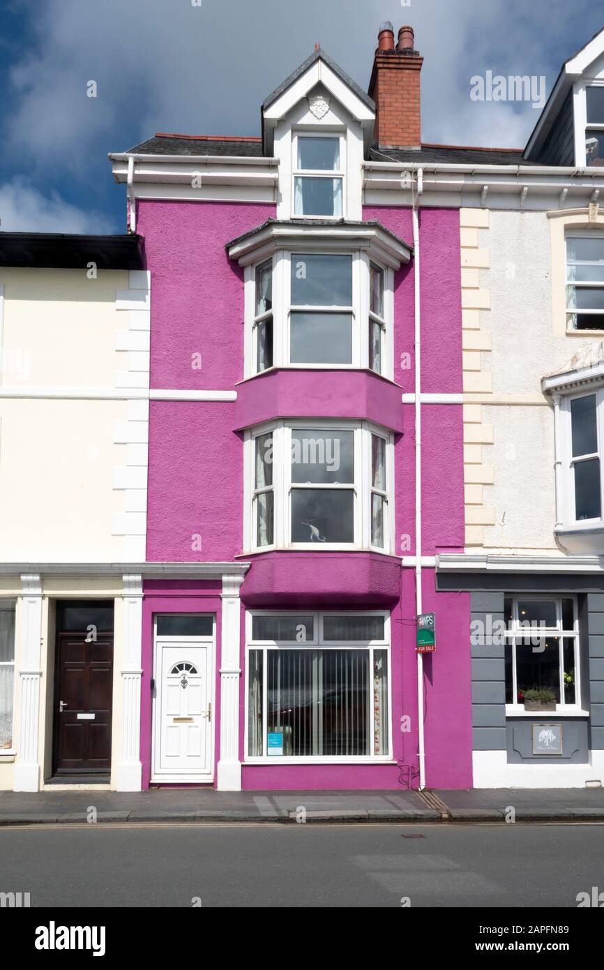 Tall and narrow house hi-res stock photography and images - Alamy