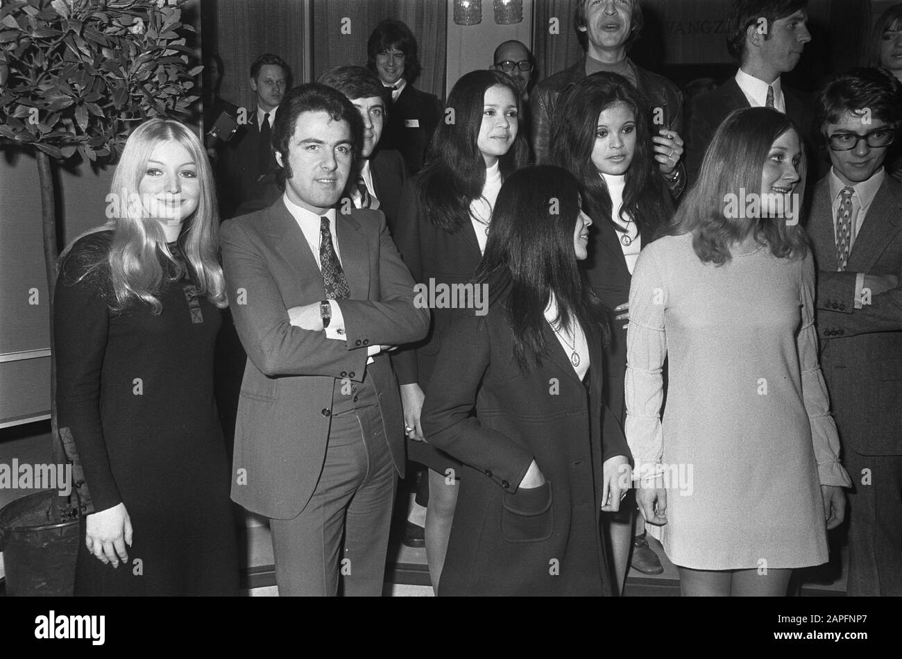Eurovision Song Contest 1970 in RAI Amsterdam Description: Mayor Samkalden receives participants at Eurovision Song Festival in Hotel Kras in Amsterdam. Some participants Annotation: At first row: Mary Hopkin, David Alexander Winter, Hearts of Soul, Eva Sršen, Guy Bonnet Date: 19 March 1970 Location: Amsterdam, Noord-Holland Keywords: mayors, song festivals Personal name: Hotel Kras Stock Photo