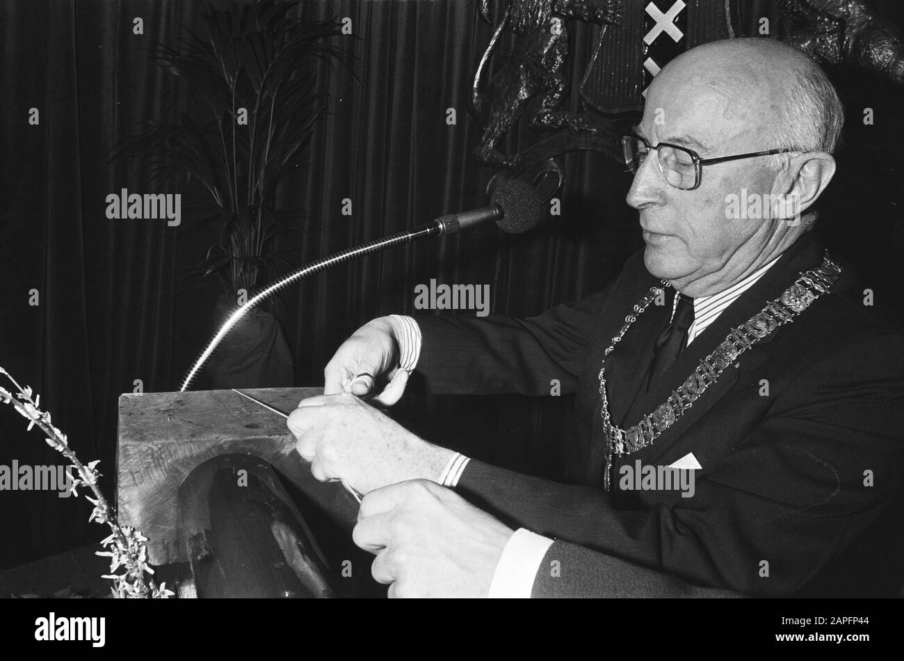 Mayor Samkalden opens new combination building of police, fire department and GG and GD Date: January 10, 1977 Keywords: FIRE, POLICE, mayors Stock Photo