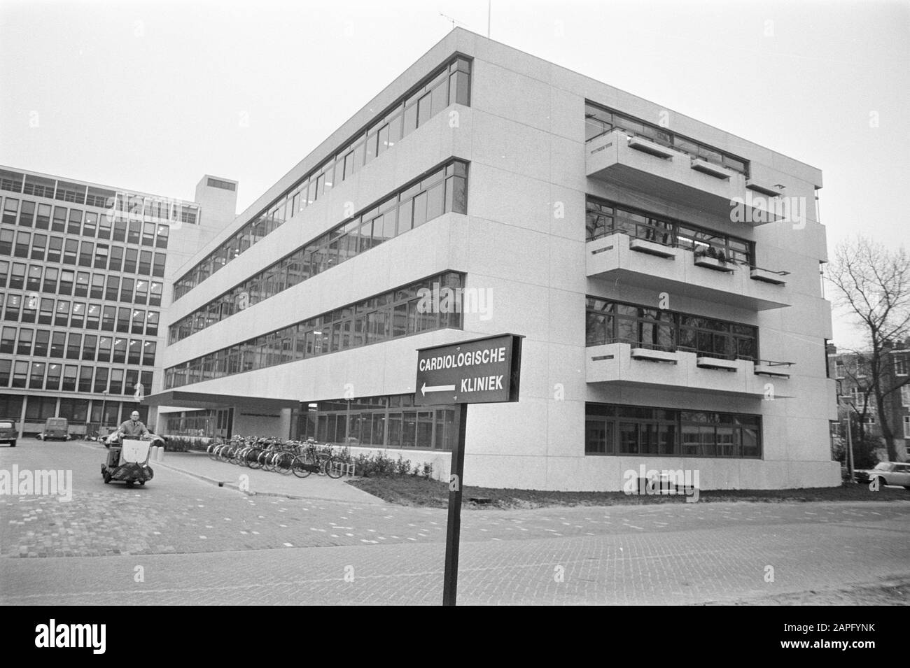Cardiological clinic at Wilhelmina Gasthuis, exterior cardiological clinic Date: February 28, 1972 Institution name: Wilhelmina Guest house Stock Photo