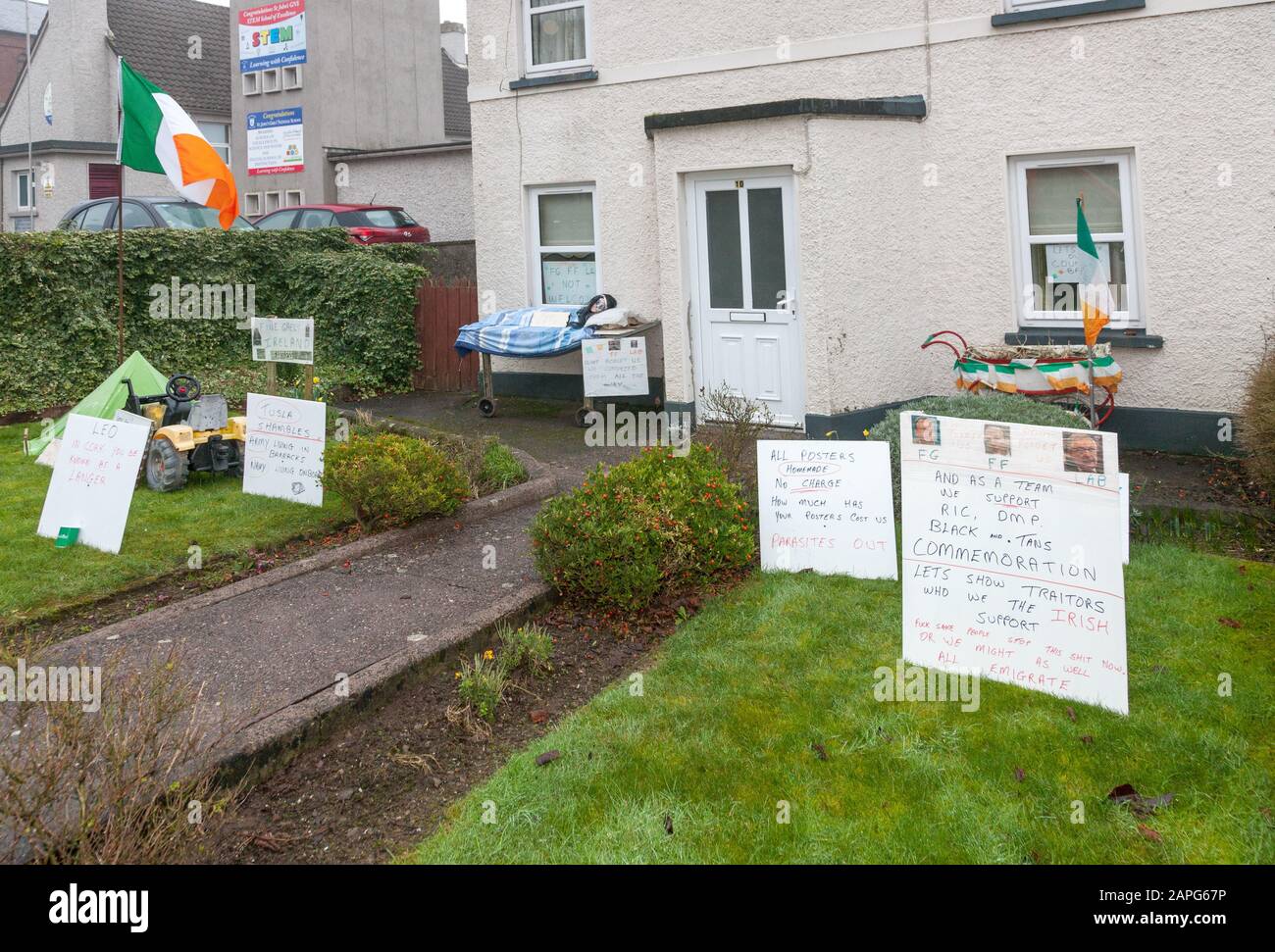 Carrigaline, Cork, Ireland. 23rd January, 2020. One resident voicing their opposition to canvassers and political parties for the forthcoming general election,  by erecting posters and props in their garden that touch on the main issues concerning the voters in Carrigaline, Co. Cork, Ireland. – Credit; David Creedon / Alamy Live News Stock Photo