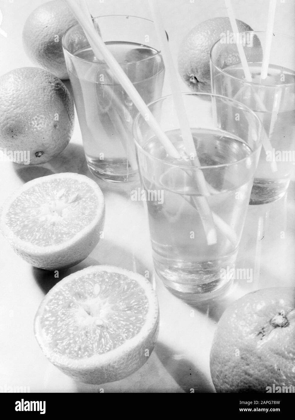 Product photos; glass art Description Citrus fruit, a citrus press