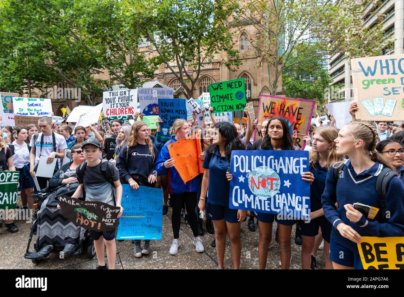 Sydney, Australia - March 15, 2019 - 20 000 Australian students gather in  climate change protest rally, School Strike 4 Climate, and demand action  Stock Photo - Alamy