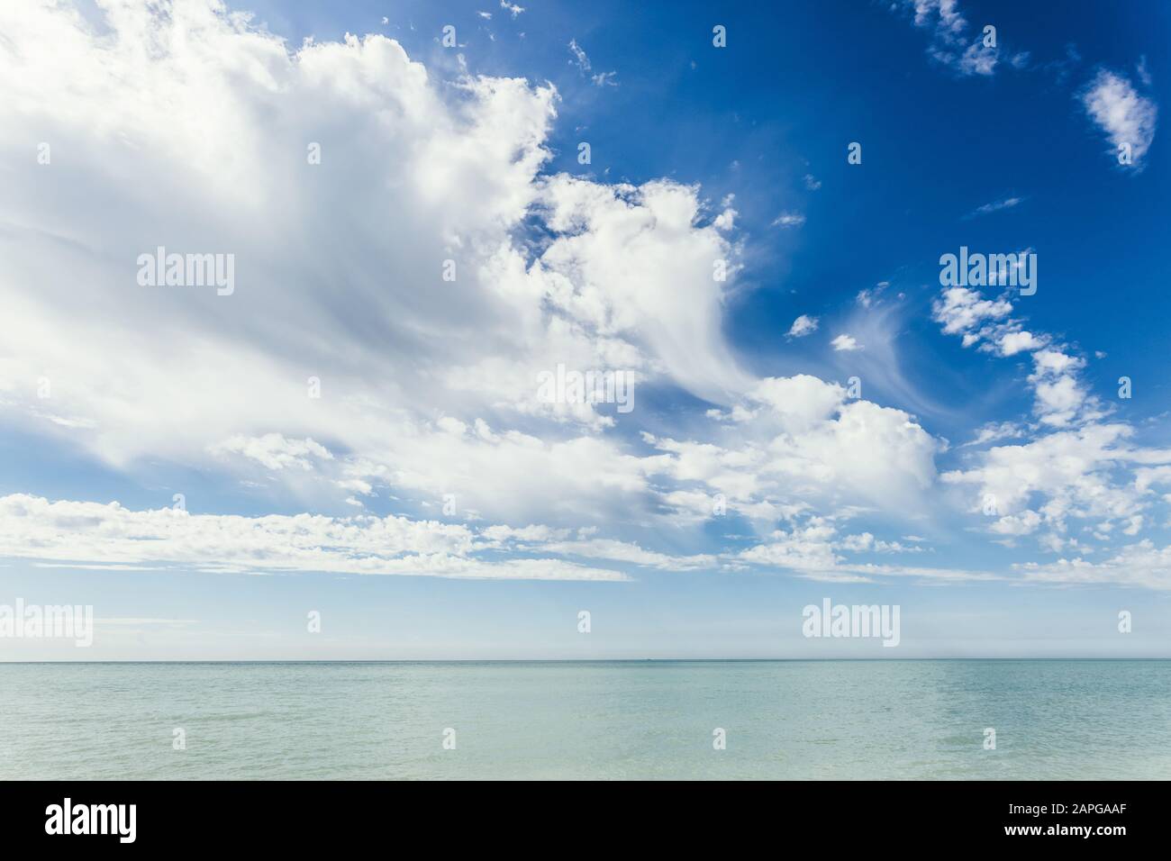 Beautiful bermuda beach scene hi-res stock photography and images - Alamy