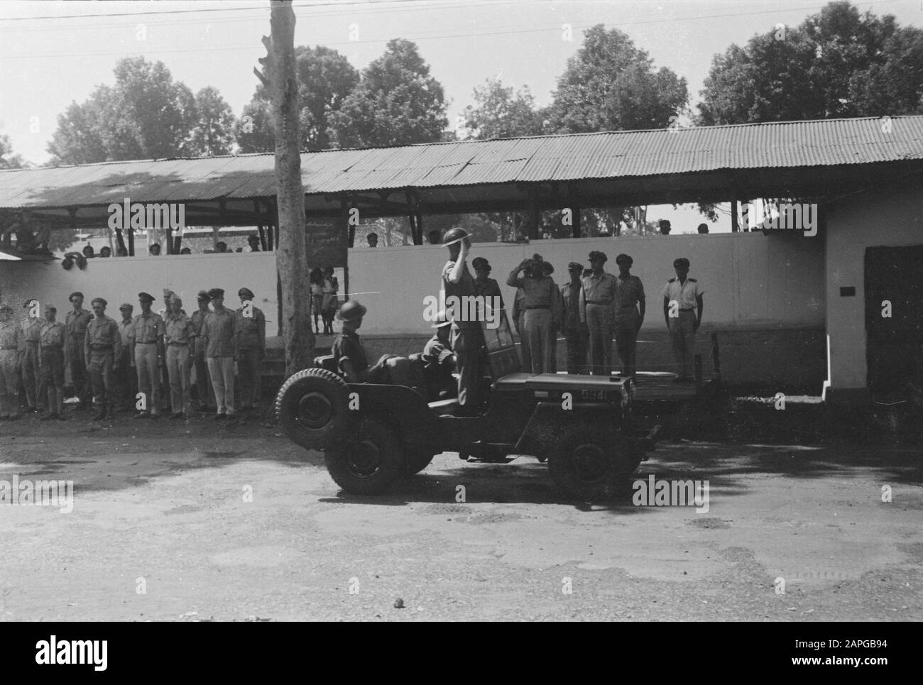 Inspection by General S. de Waal (commander B-division) Description: Collection Photo Collection Service for Army Contacts Indonesia, photon number 199-3-1 Date: April 1947 Location: Indonesia, Dutch East Indies Stock Photo