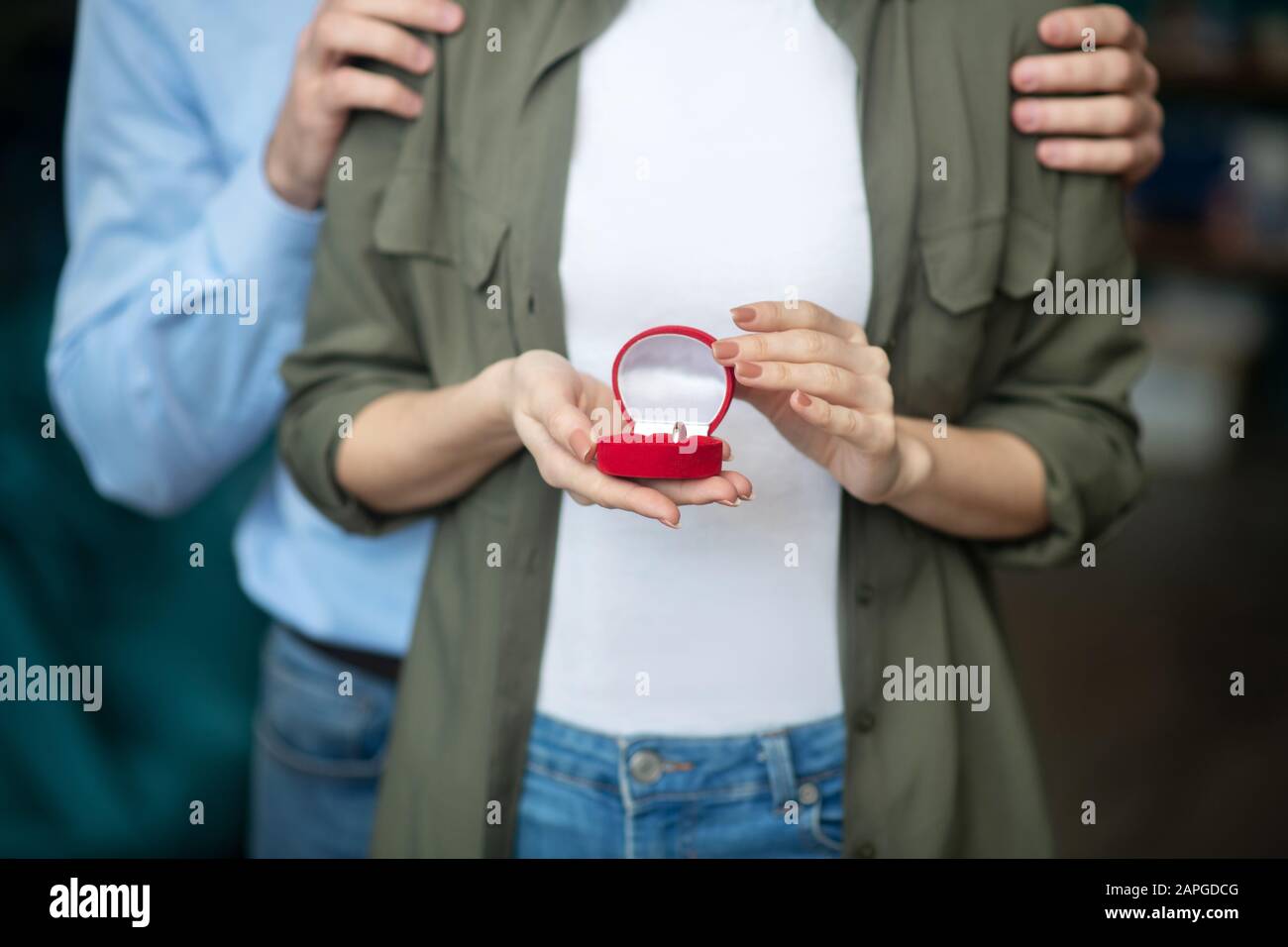 pocket engagement ring box
