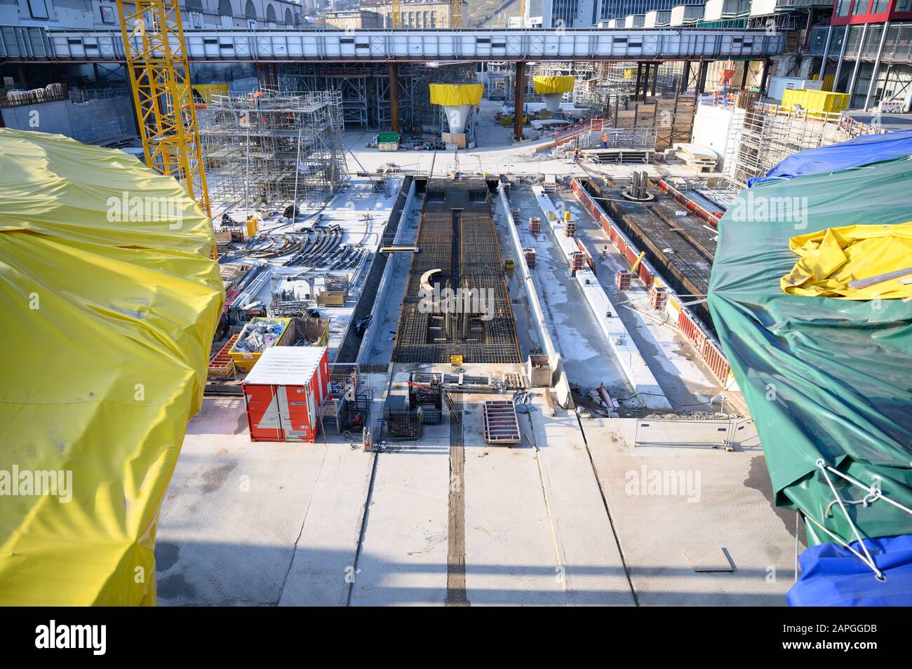 Stuttgart, Germany. 21st Jan, 2020. The construction site of the new underground station of the railway project Stuttgart 21. in the middle you can see the construction site for the new platforms. Credit: Sebastian Gollnow/dpa/Alamy Live News Stock Photo
