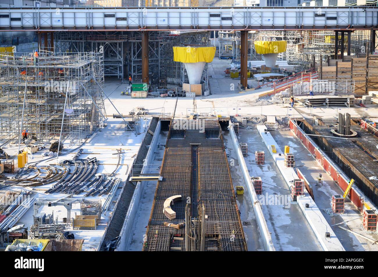 Stuttgart, Germany. 21st Jan, 2020. The construction site of the new underground station of the railway project Stuttgart 21. in the middle you can see the construction site for the new platforms. Credit: Sebastian Gollnow/dpa/Alamy Live News Stock Photo