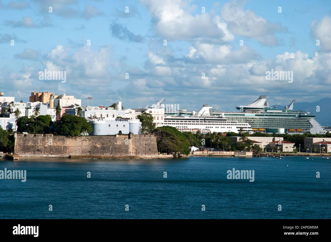 Old san juan puerto rico boat hi-res stock photography and images - Alamy