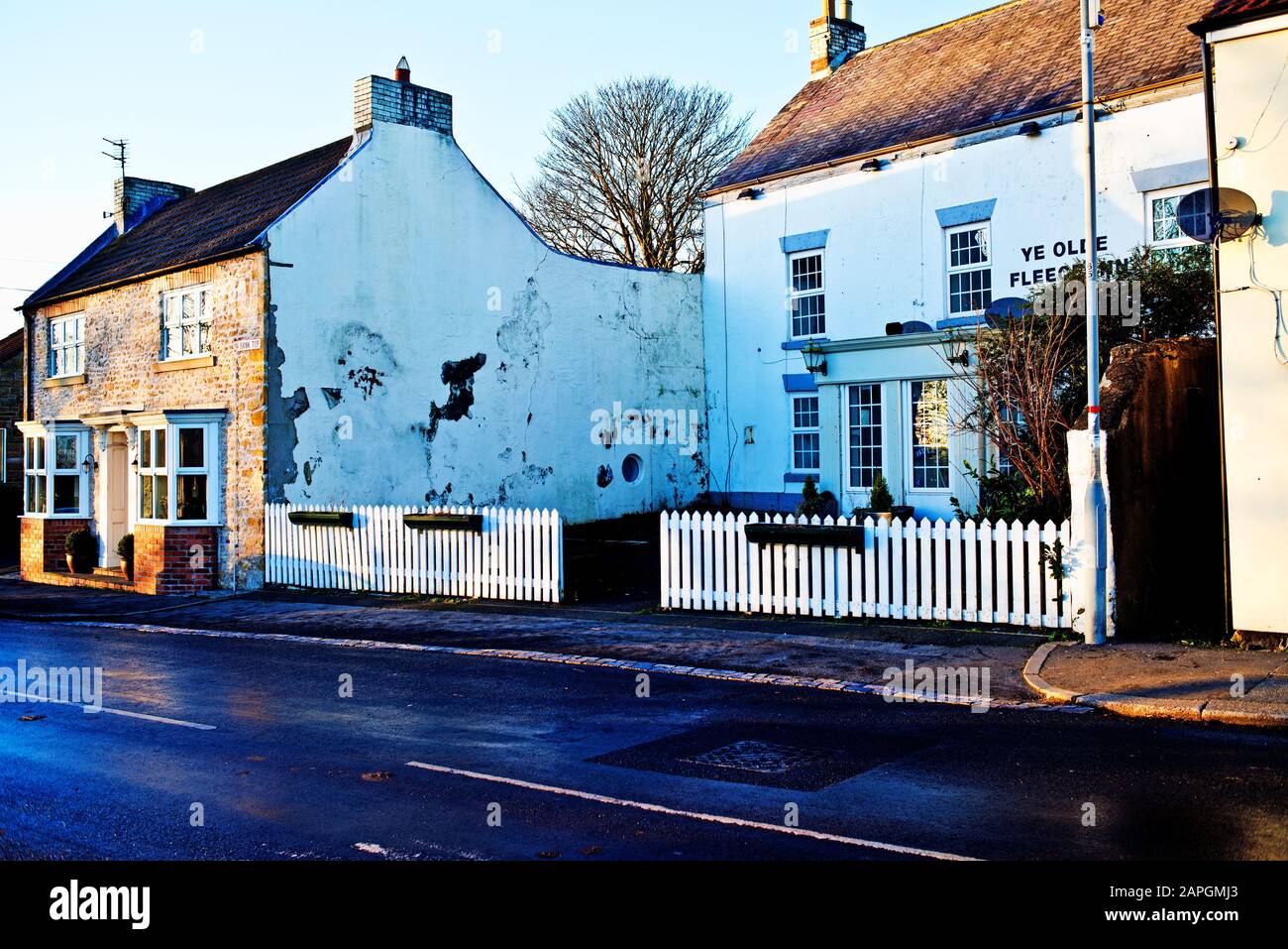 Cottage Pub High Resolution Stock Photography And Images Alamy Cottage Pub High Resolution Stock Photography And Images Alamy