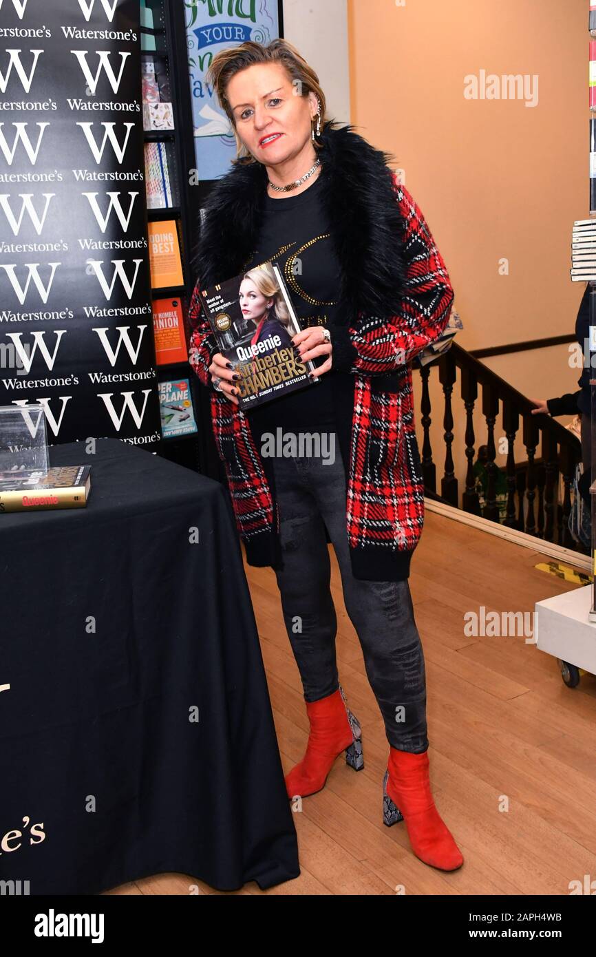 London, UK. 23rd Jan, 2020. Kimberley Chambers, British bestselling author signs copies of her new book Queenie, about an East End mother who wants to be known as a legend, at Waterstones, Leadenhall Market London, UK - 23 January 2020 Credit: Nils Jorgensen/Alamy Live News Stock Photo