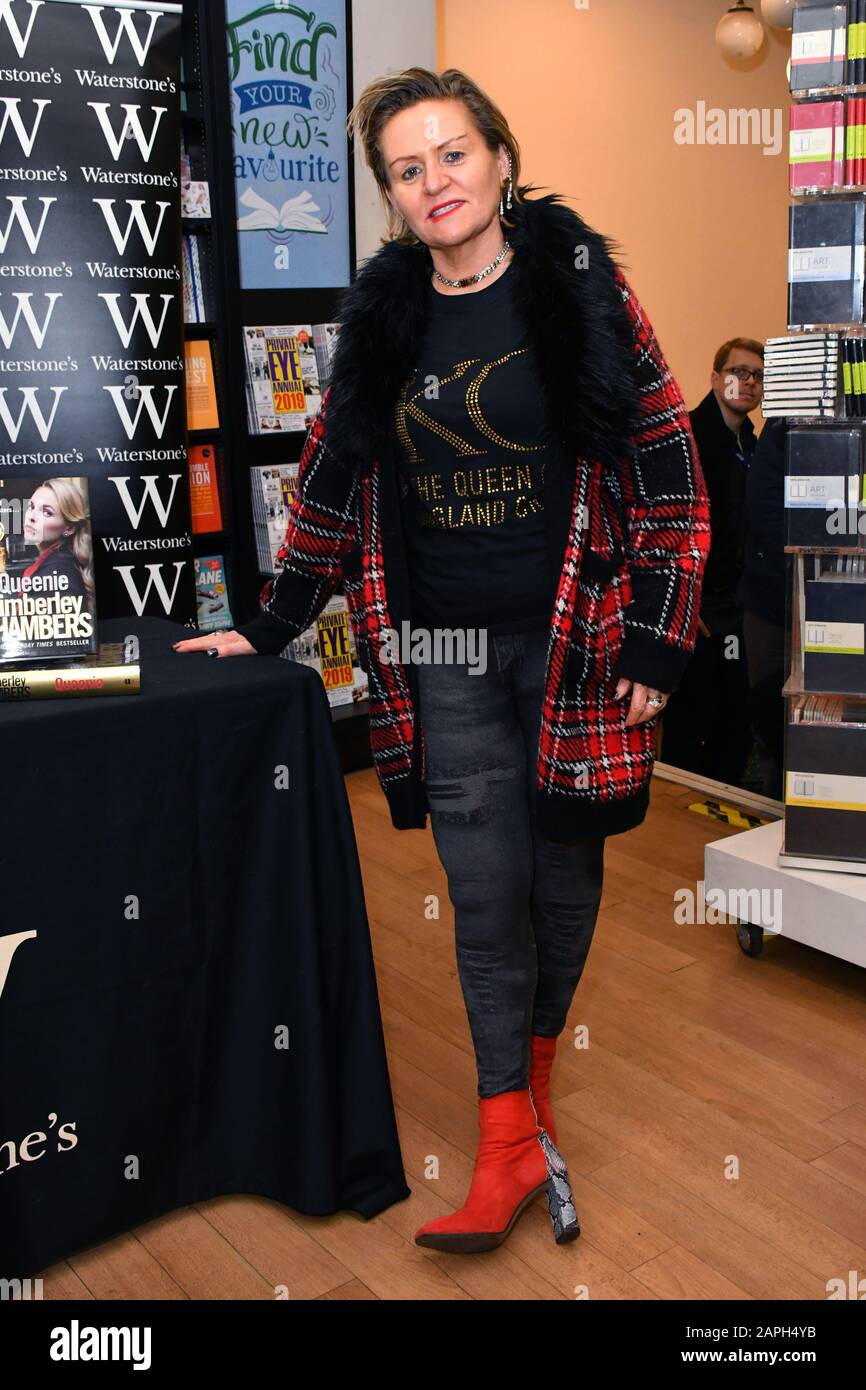 London, UK. 23rd Jan, 2020. Kimberley Chambers, British bestselling author signs copies of her new book Queenie, about an East End mother who wants to be known as a legend, at Waterstones, Leadenhall Market London, UK - 23 January 2020 Credit: Nils Jorgensen/Alamy Live News Stock Photo