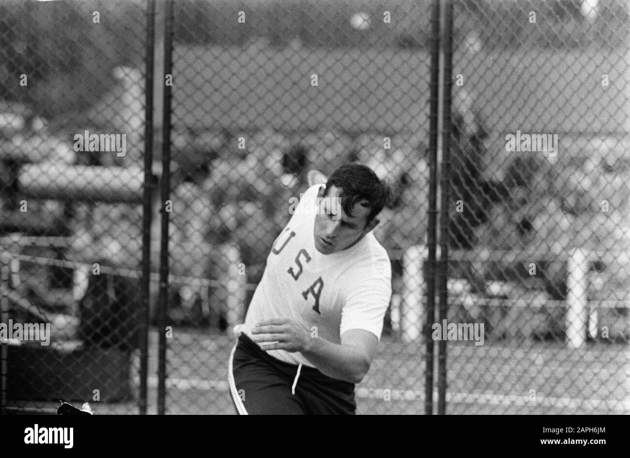 American discus thrower j hires stock photography and images Alamy