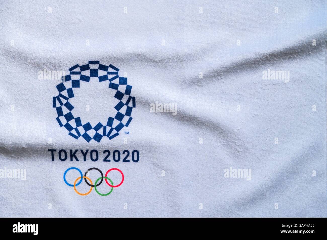 Bandeira Tokyo 2020 No Céu. Jogos Olímpicos De Verão Da Xxii. Tokyo 2021.  Imagem Editorial - Ilustração de turismo, emblema: 224835410