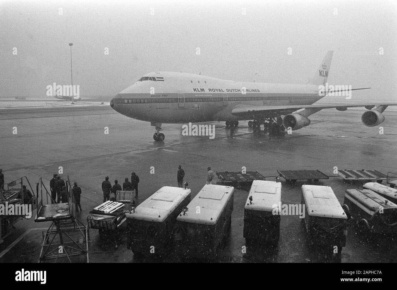Klm 747 Black and White Stock Photos & Images Alamy