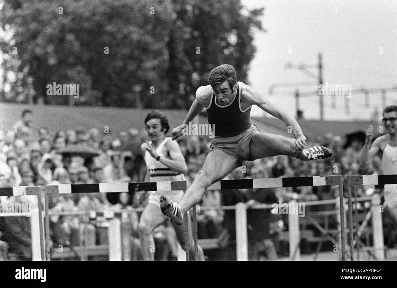 Hurdler Black and White Stock Photos & Images - Alamy