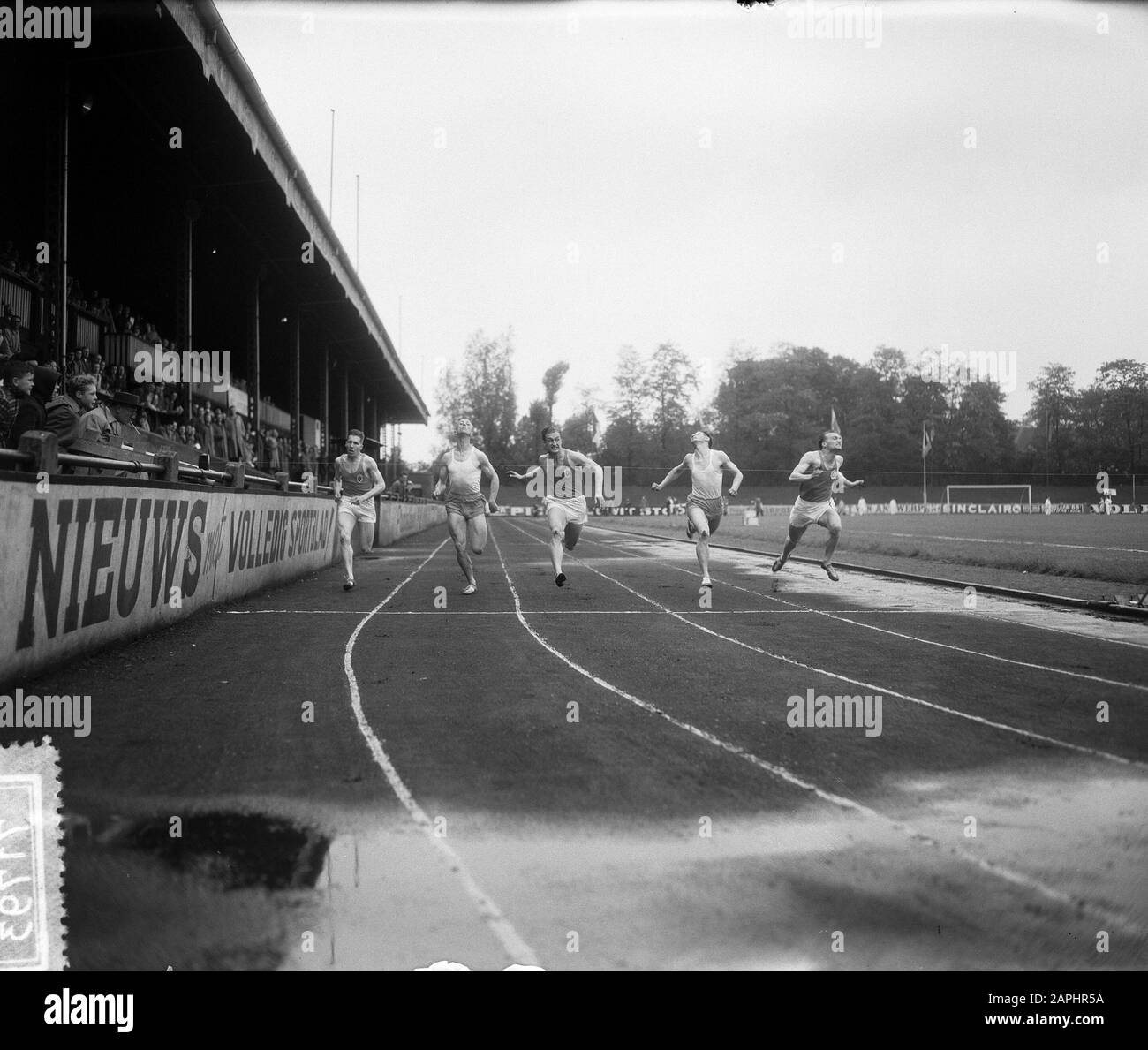 Athletics Belgie-Nederland in the Beerschotstadion Annotation: Beerschot stadium is also known as Olympic