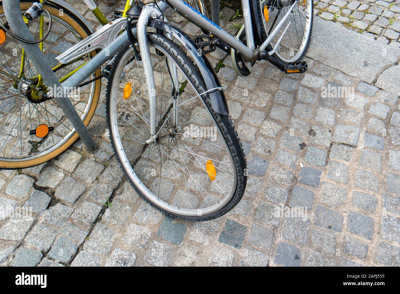broken Bicycle Wheel Stock Photo Alamy