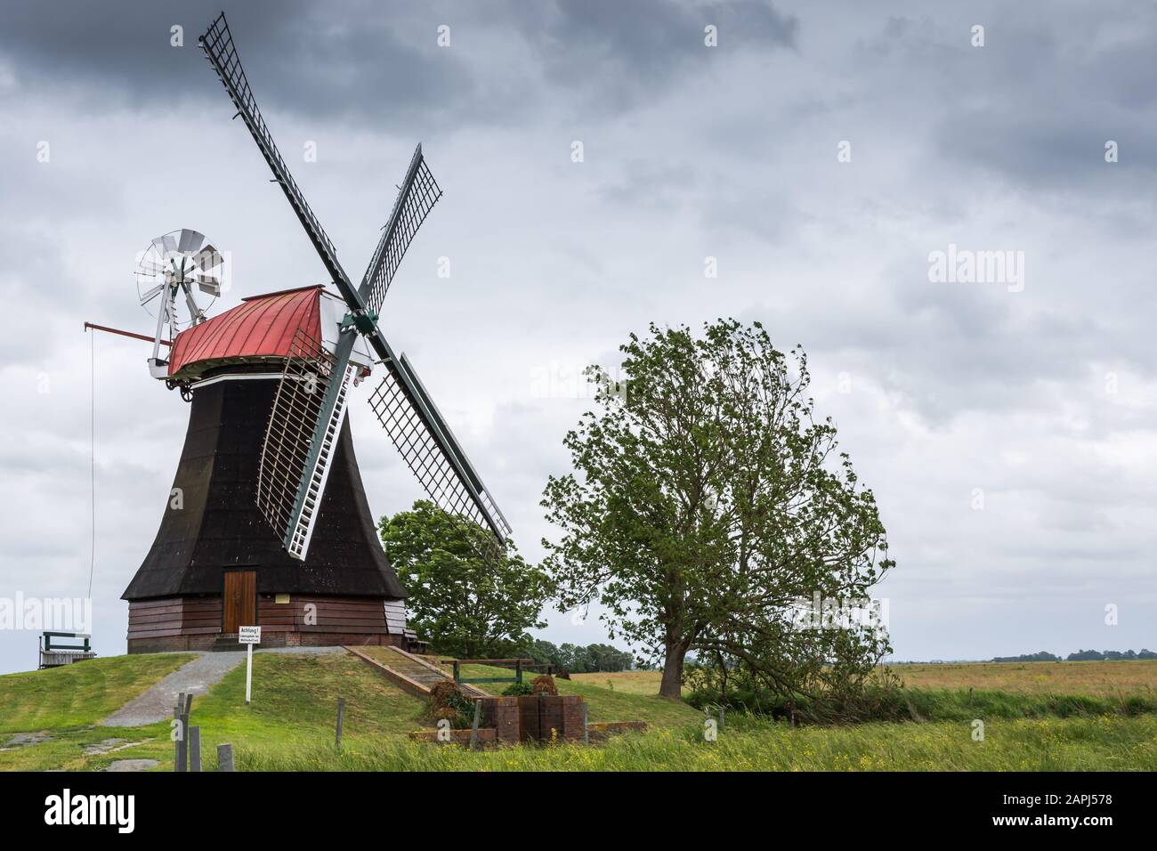 Windmill Wynhamster Kolk near the town of Leer, East Frisia, Lower Saxony, Germany Stock Photo