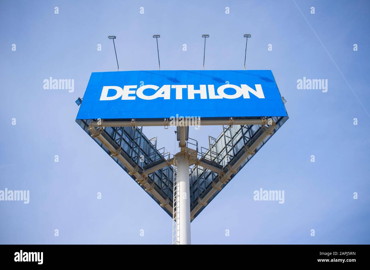 oxylane decathlon stores