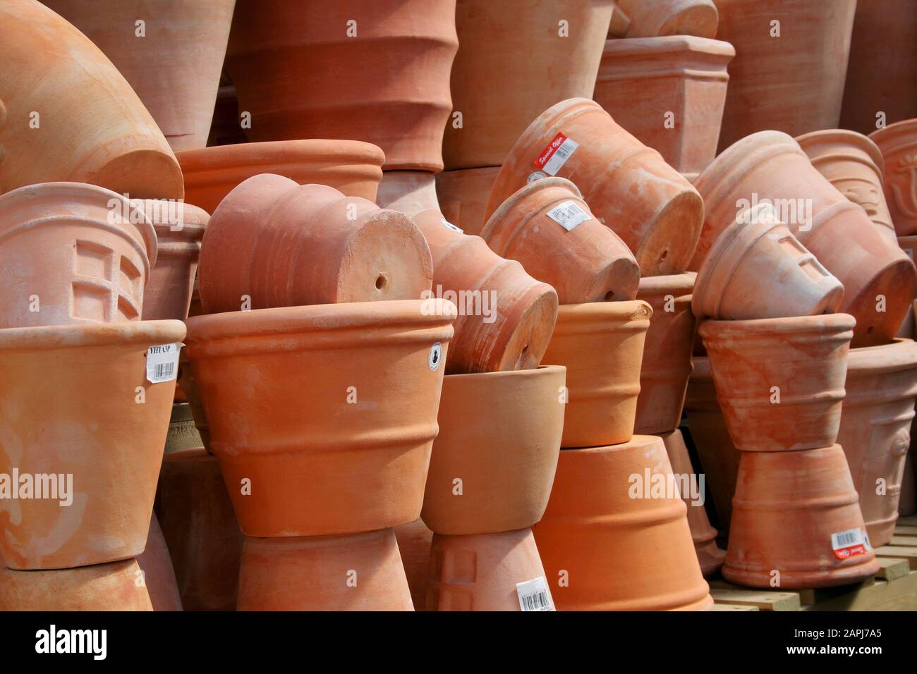 Terracotta planters hires stock photography and images Alamy