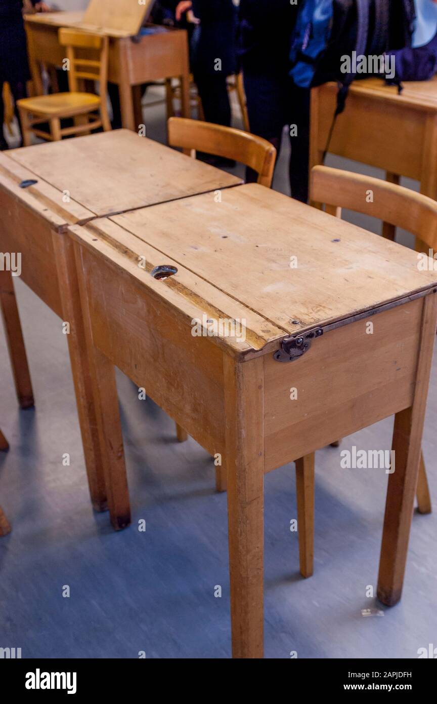 Desks in classroom Stock Photo Alamy