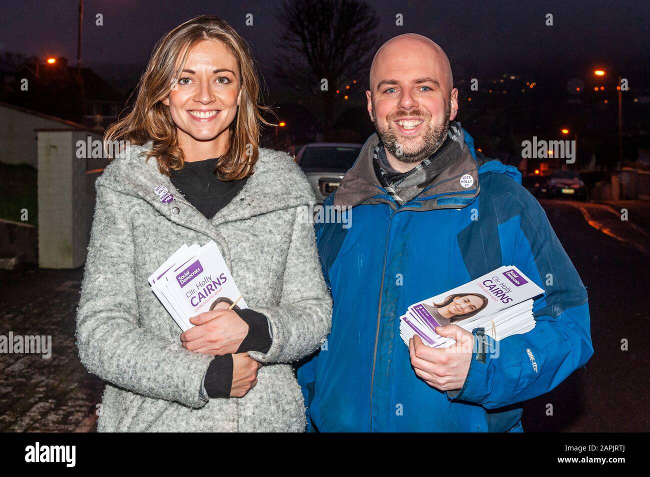 Bantry, West Cork, Ireland. 23rd Jan, 2020. Cllr. Holly Cairns was out canvassing the people of Bantry this evening with Richard Scriven and her team. Credit: Andy Gibson/Alamy Live News Stock Photo