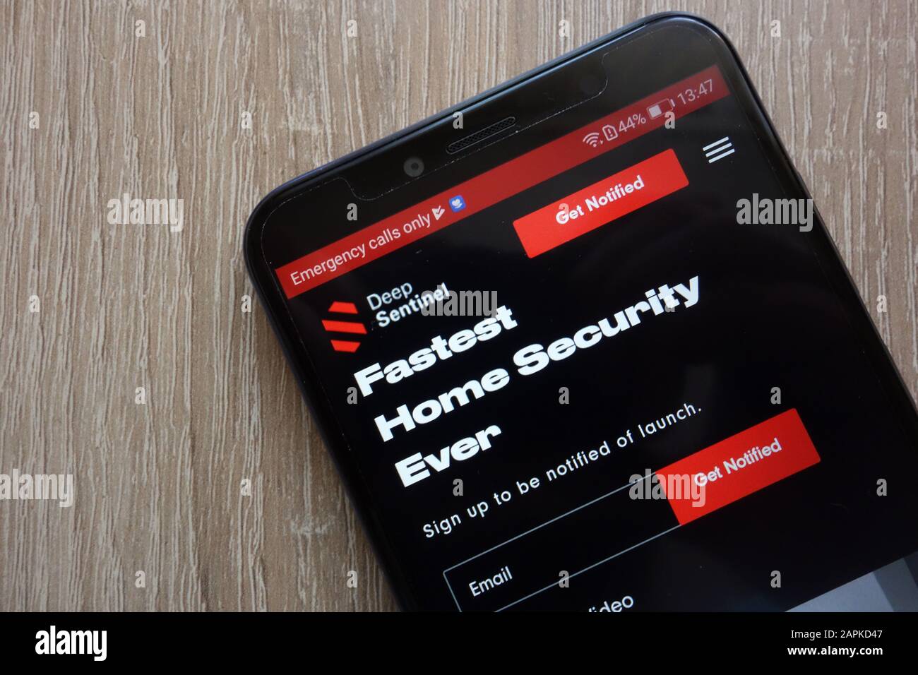 Deep Sentinel website displayed on a modern smartphone Stock Photo - Alamy