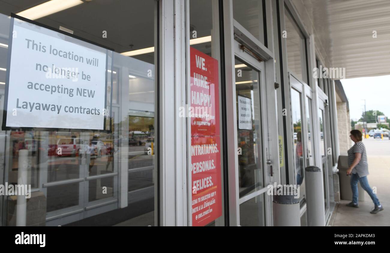 Kmart store closed hires stock photography and images Alamy