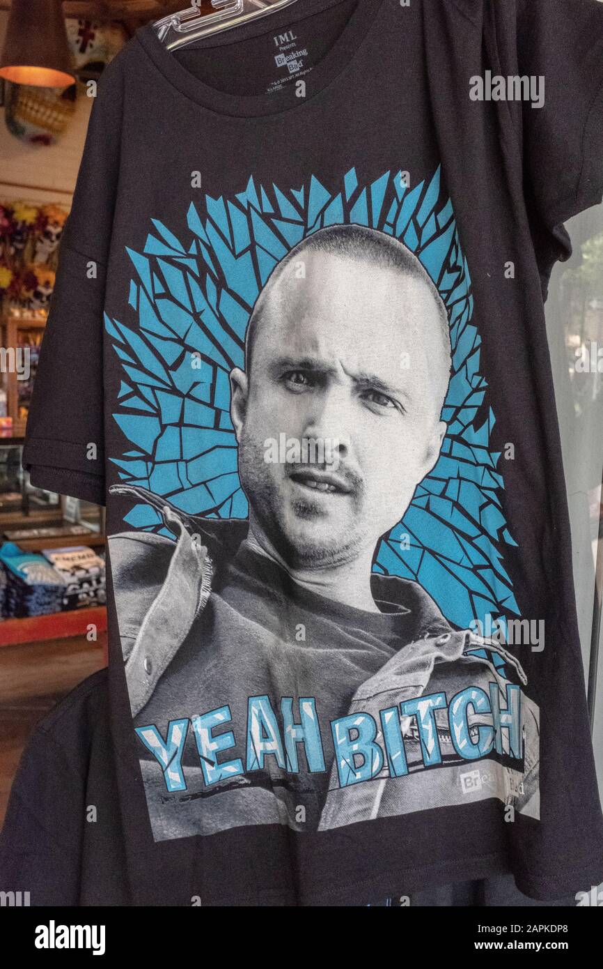 t-shirt for sale in Old Town Albuquerque, New Mexico depicting Jesse Pinkman  (Aaron Paul) from "Breaking Bad Stock Photo - Alamy