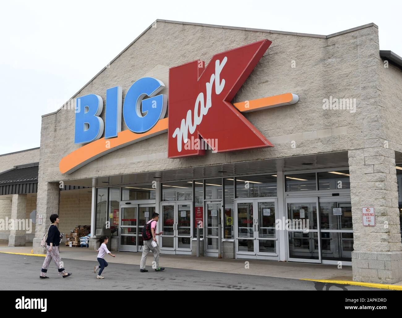 Retail closings kmart 003 jpg hires stock photography and images Alamy