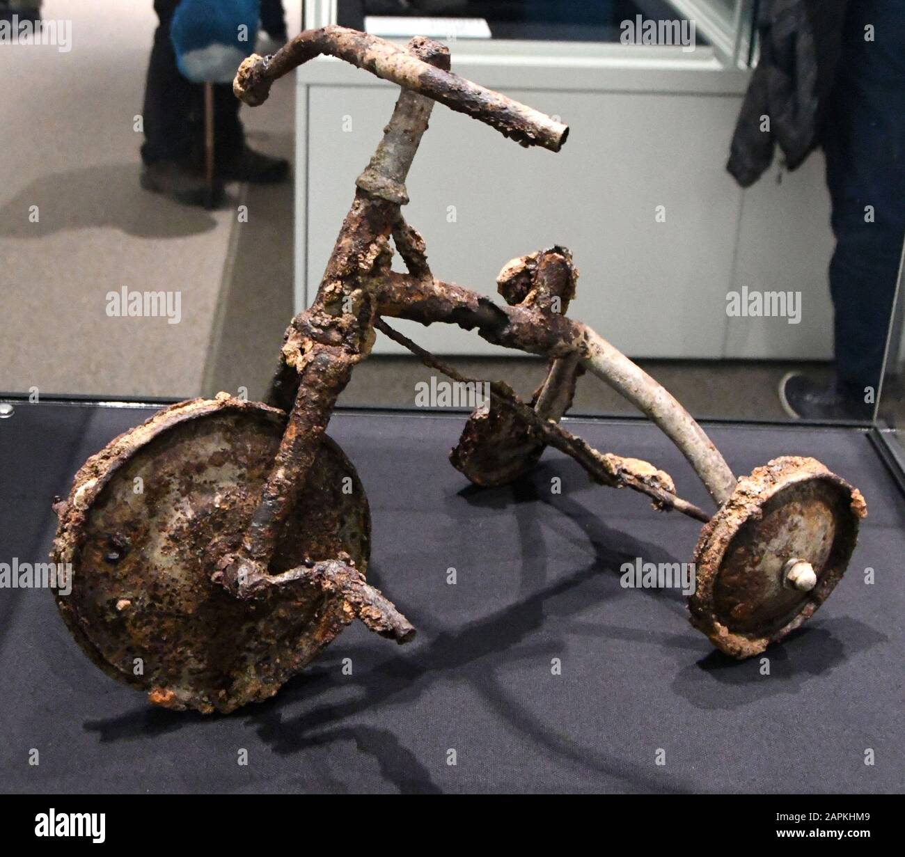 Hiroshima, Japan. 24th Nov, 2018. Artifacts in the Peace Memorial