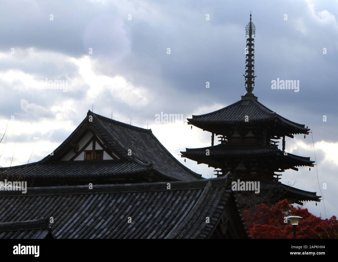 Kyoto, Japan. 22nd Nov, 2018. The Horyu-ji Temple in Kyoto, Japan, Thursday November 22, 2018. Credit: Mark Hertzberg/ZUMA Wire/Alamy Live News Stock Photo